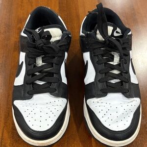 Nike Women's Black and White Sneakers